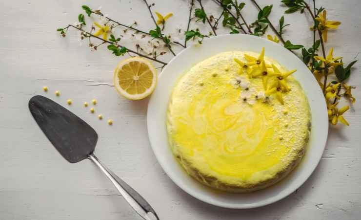 Ricetta torta al limone senza cottura