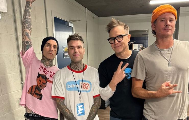 Fedez festeggia 34 anni al concerto dei Blink 182 con Chiara Ferragni