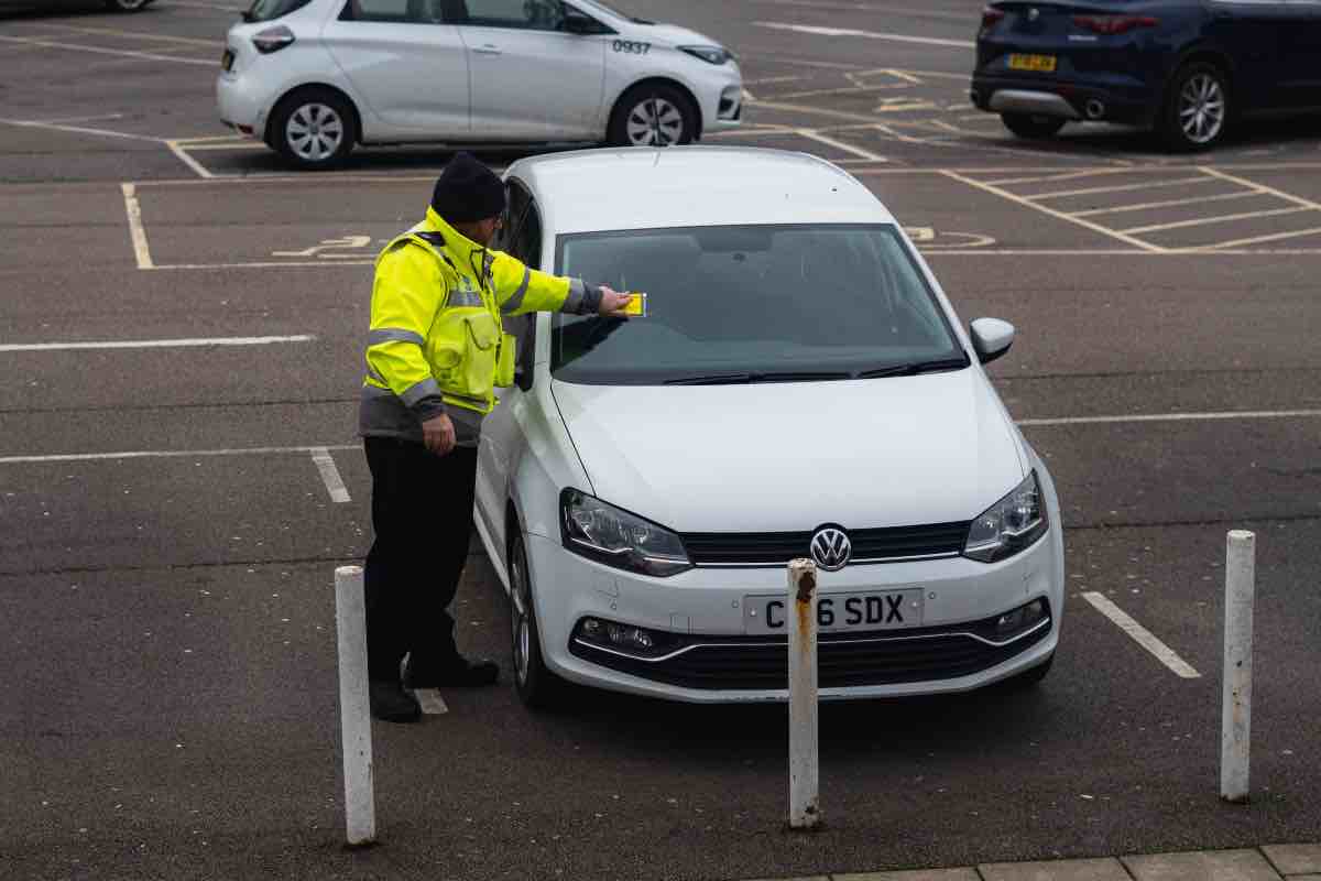 In questi casi, potete richiedere l'annullamento della multa per parcheggio sulle strisce blu