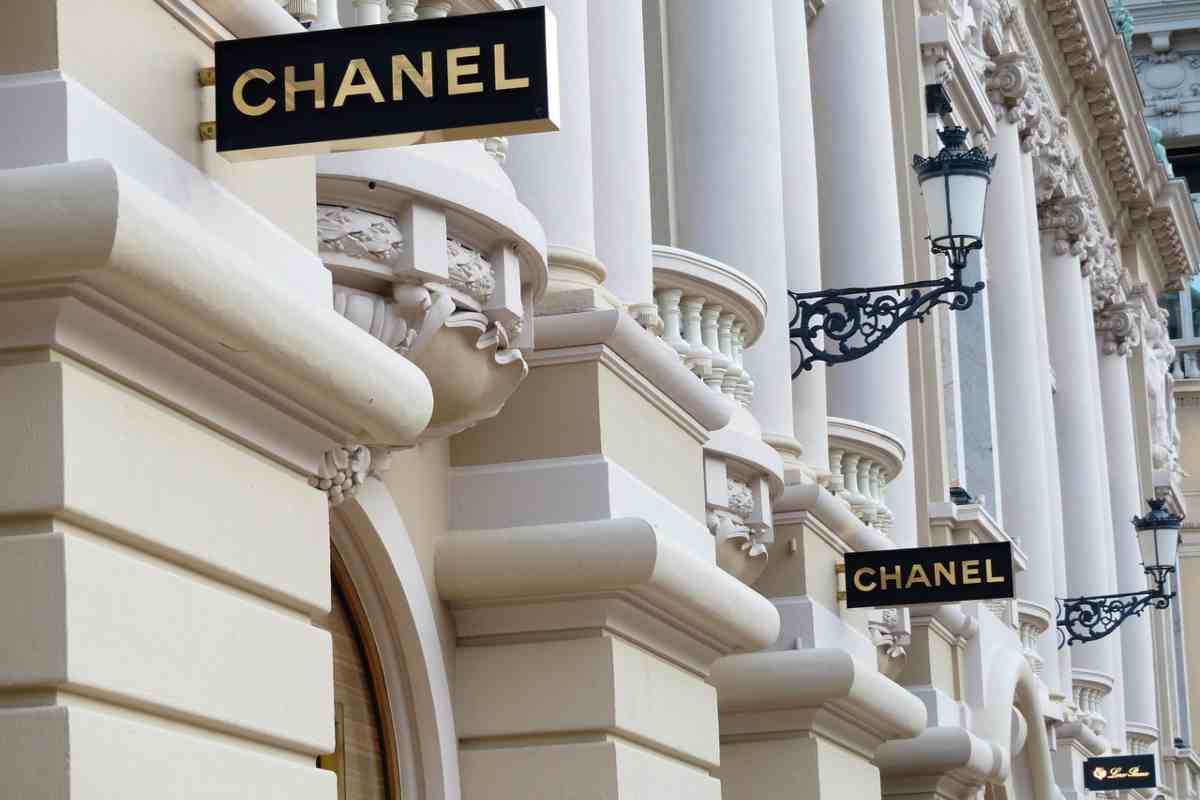 Le nuove offerte di lavoro di Chanel: posizioni aperte