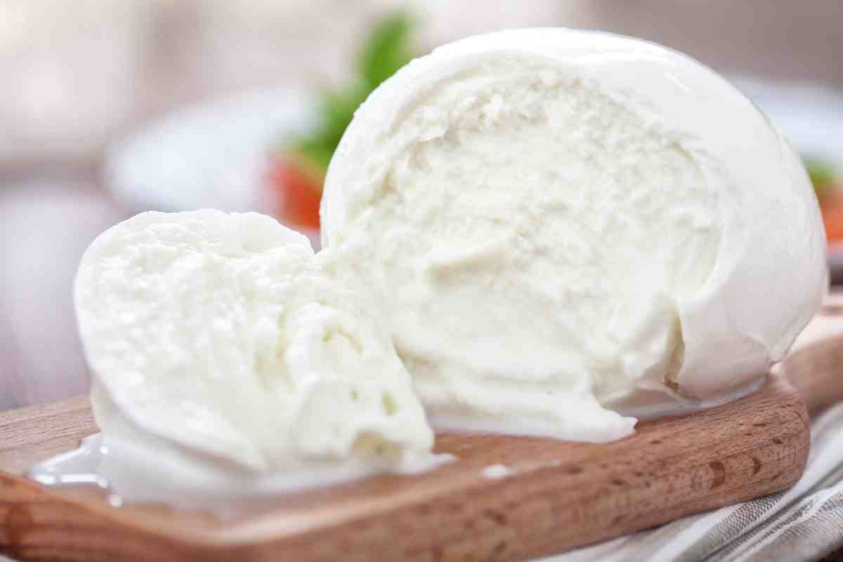 mozzarella prodotta con soda caustica condannato imprenditore