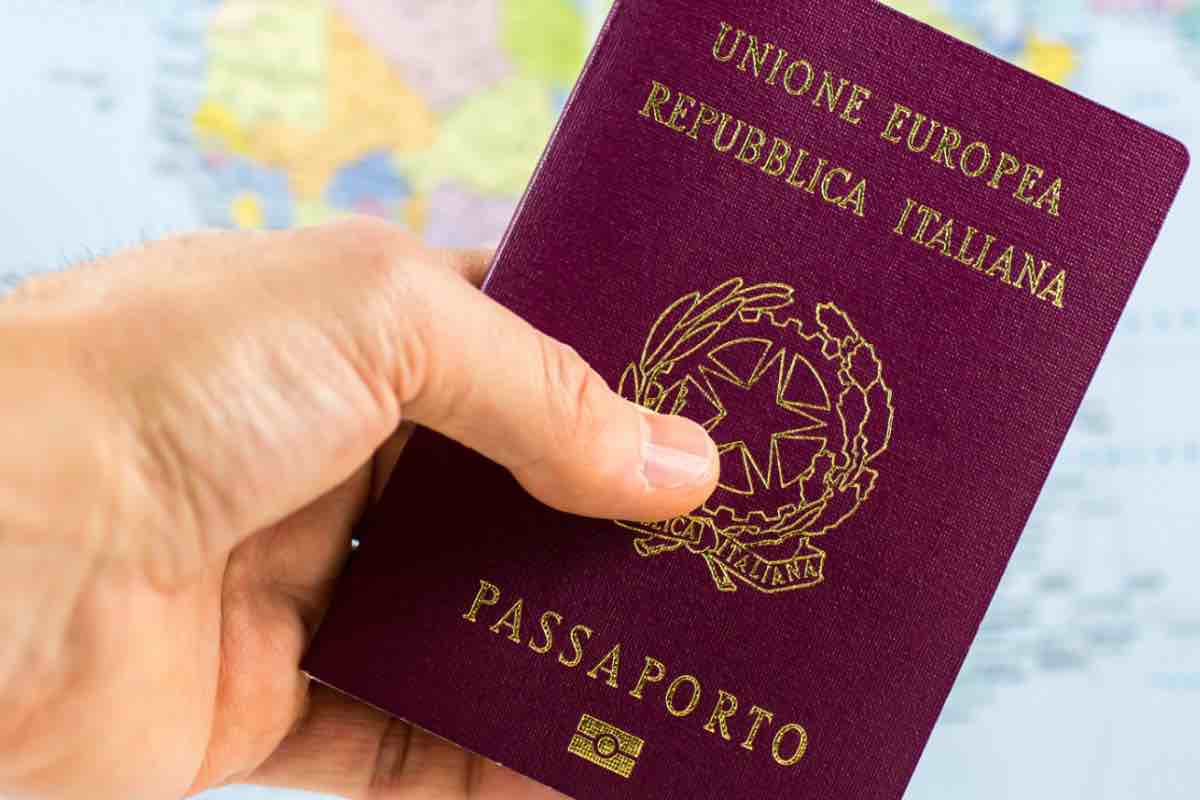 Passaporto in ufficio postale? Da dicembre sarà possibile grazie al Progetto Polis