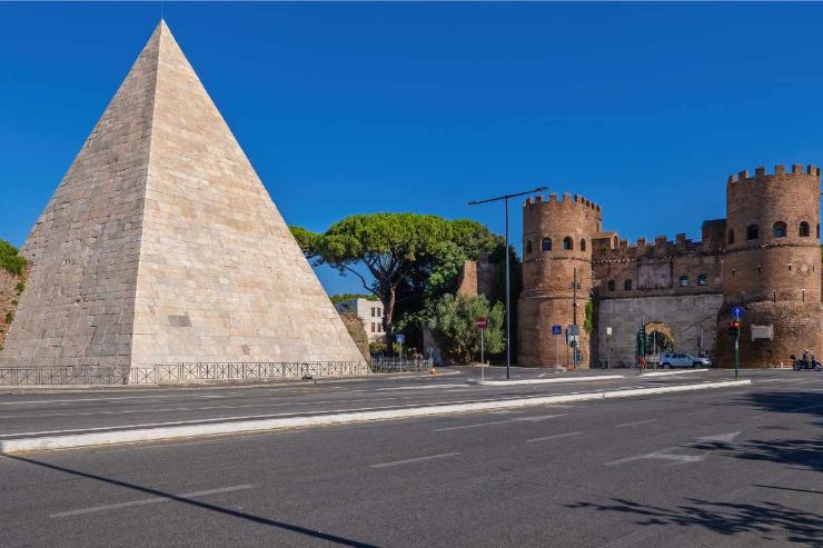 piramide Roma ostiense